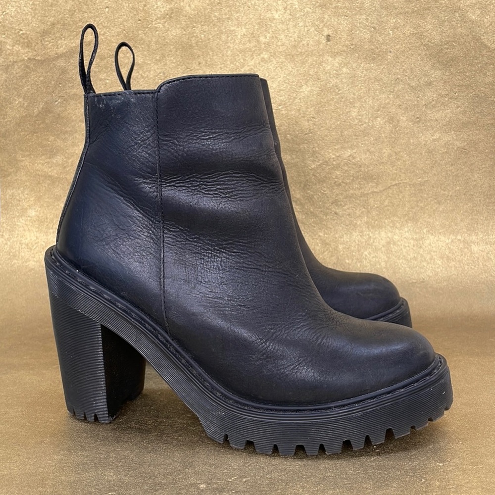 dr martens “Magdalena” heeled chelsea boot 6
